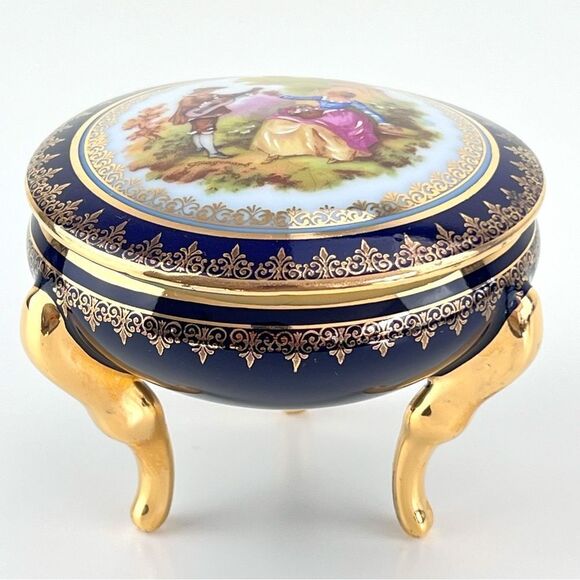 Vintage Limoges France Fragonard Jewelry/Trinket Box Blue Courting Couple - Picture 3 of 10